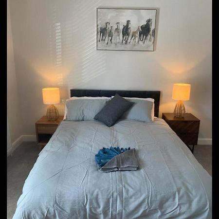 Beautiful Room In Apartment Near Town Centre Rugby Eksteriør bilde