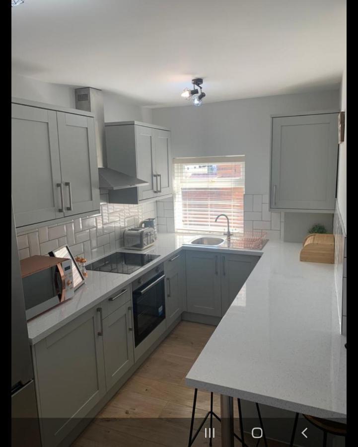 Beautiful Room In Apartment Near Town Centre Rugby Eksteriør bilde